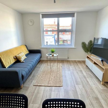 Central, Bright & Spacious Apartment - Parking Included Μπόρνμουθ Εξωτερικό φωτογραφία