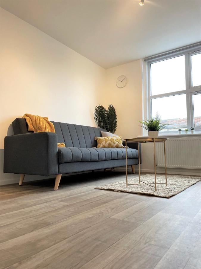 Central, Bright & Spacious Apartment - Parking Included Μπόρνμουθ Εξωτερικό φωτογραφία