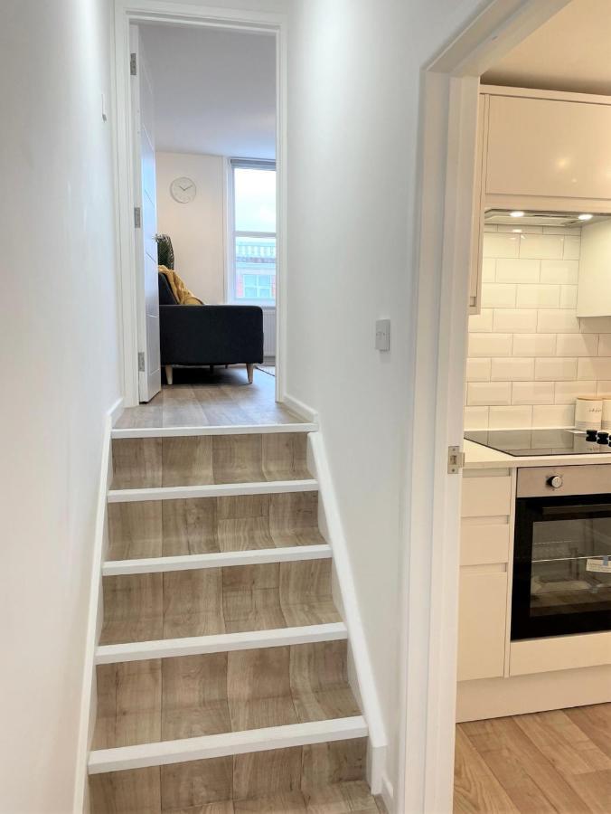 Central, Bright & Spacious Apartment - Parking Included Μπόρνμουθ Εξωτερικό φωτογραφία