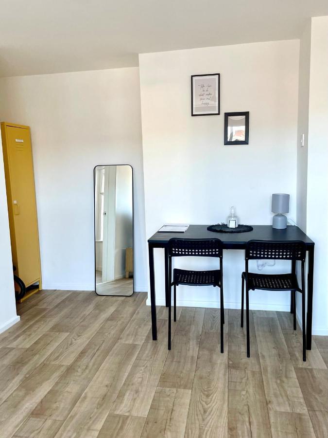 Central, Bright & Spacious Apartment - Parking Included Μπόρνμουθ Εξωτερικό φωτογραφία