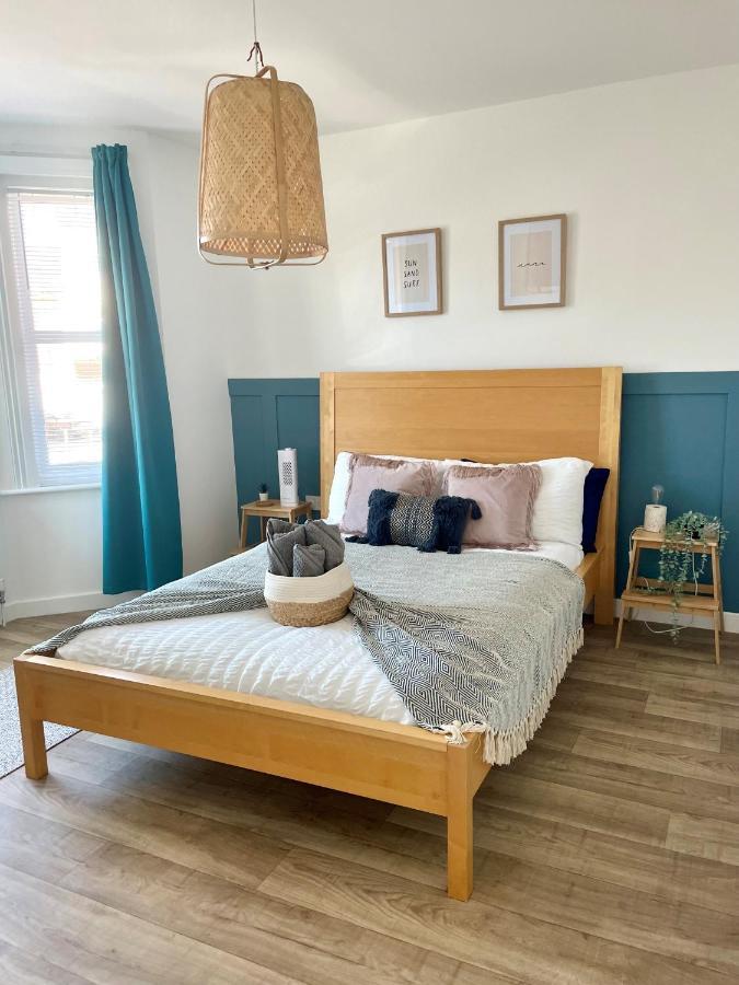 Central, Bright & Spacious Apartment - Parking Included Μπόρνμουθ Εξωτερικό φωτογραφία